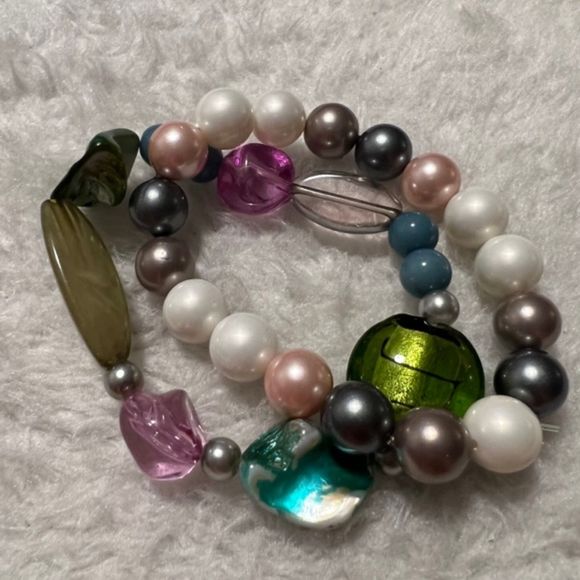 Lot of 2 Multicolored Glass Plastic Beads Elastic Bracelet - Picture 3 of 6